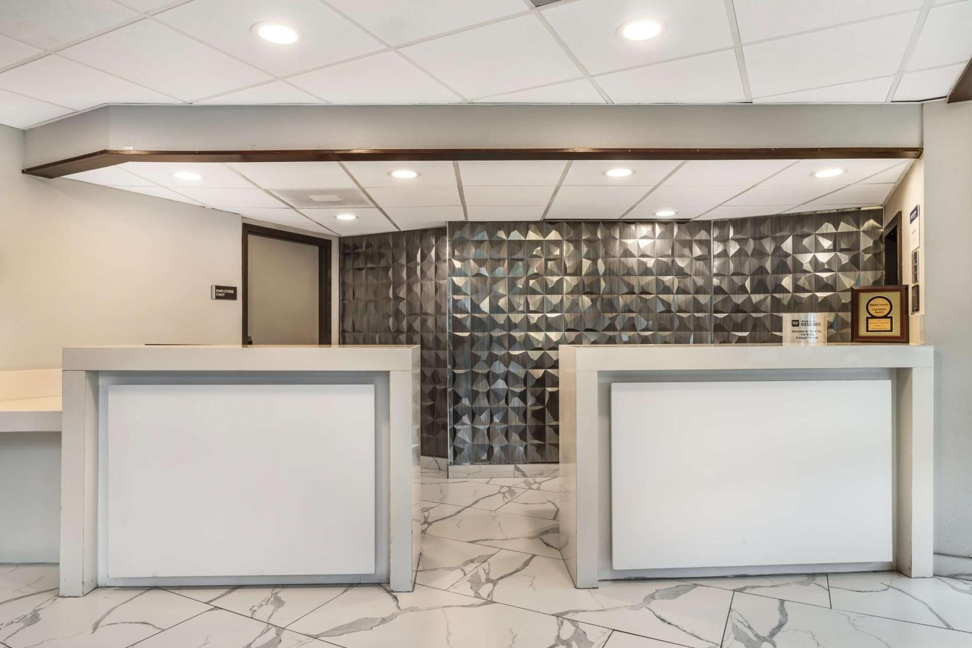 Western Energy Corridor Otel 3*