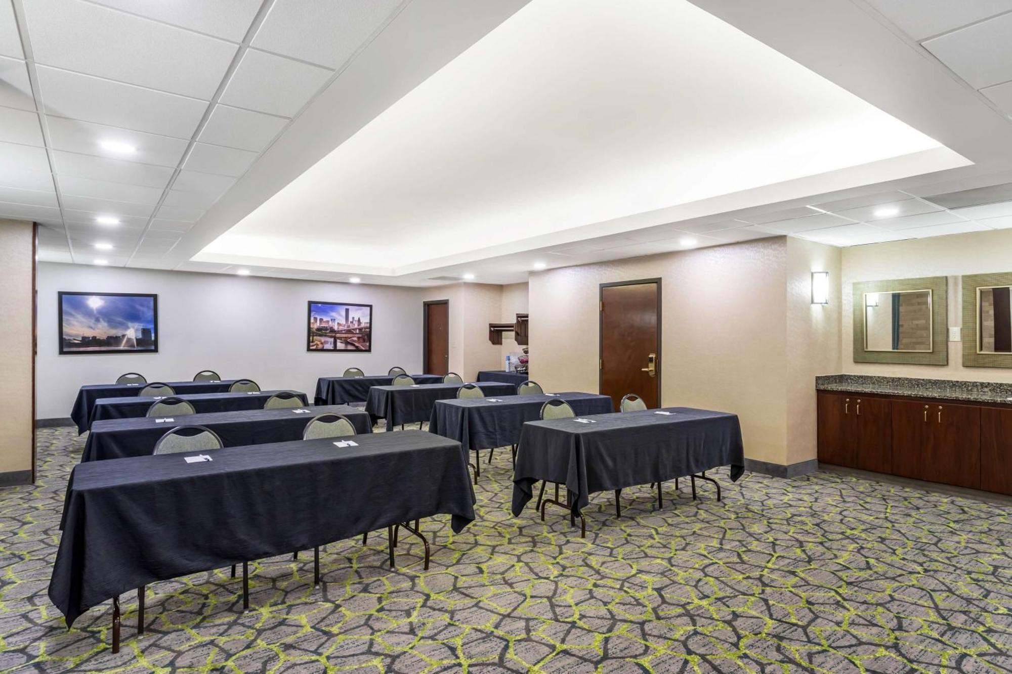 Otel Western Energy Corridor 3*